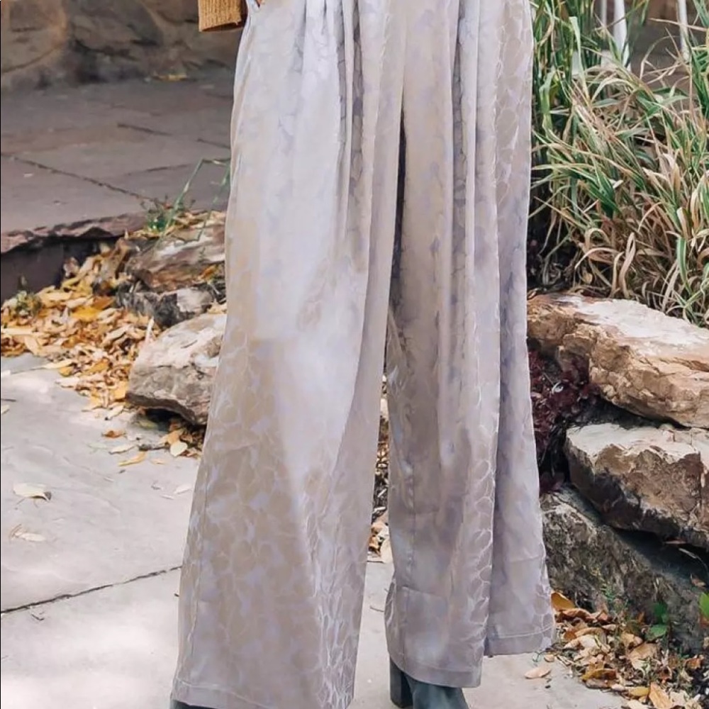 Gimmicks grey/silver floral print wide leg trousers